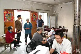 就近办集中办上门办 保康打通政务服务“最后一公里”图片