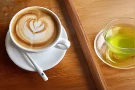 经常喝茶与经常喝咖啡的人，谁更年轻？答案出乎意料图片