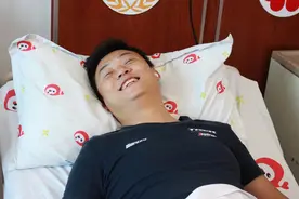 一辆价值10万元的自行车停在医院门口5天，车主去哪儿了图片