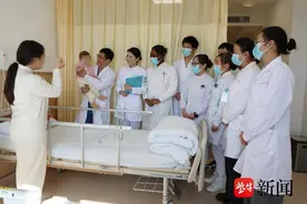2岁患儿30多种食物过敏导致严重营养不良 洗涤菌群移植助力康复图片