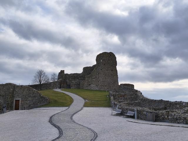 斯洛伐克布拉迪斯拉发州：四面相绘地域美，历史人文满溢魅力