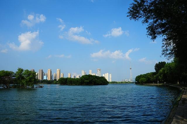临沂：祊河岸边风光