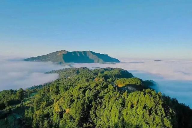 乘上高铁趣巴中，多重优惠享不停！