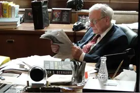 手握3477亿美元现金创历史新高，巴菲特在等什么？图片