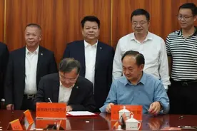 高中大学强强联手！莘莘学子未来直接起飞？家长：太香了！图片