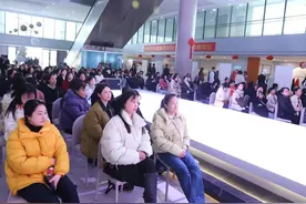 赴春之约！仙桃女警“花式”过节图片
