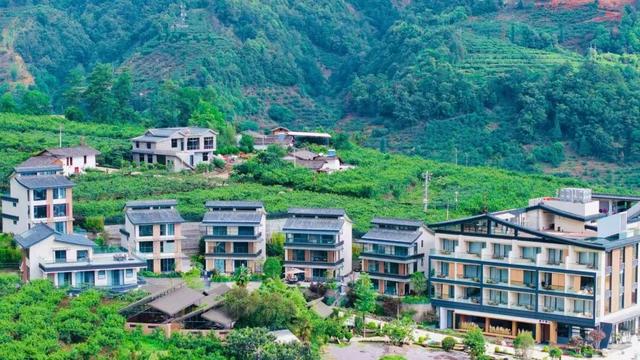 阳光康养 | 德昌角半沟：“银发经济”点亮康养旅游新图景