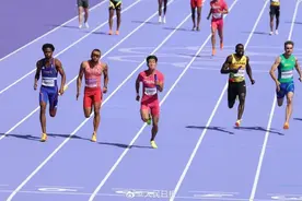 中国男子接力队小组第一，谢震业：目标全国纪录图片