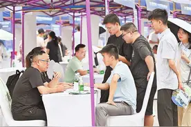 当“理想岗位难寻”撞上“企业良才难求”——重庆高校毕业生就业情况面面观图片