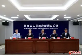 阿克塞哈萨克族自治县：各族群众心手相连亲如一家图片