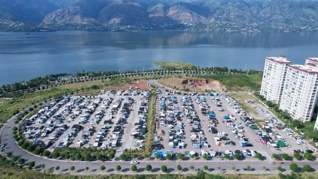 旅居主播“种草”巧家：温暖之城成避寒“猫冬”热门地