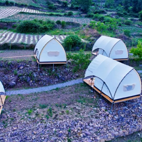 【跟着烧烤季游凉山】来凉山“躺营”，把烦恼丢进山谷的风里