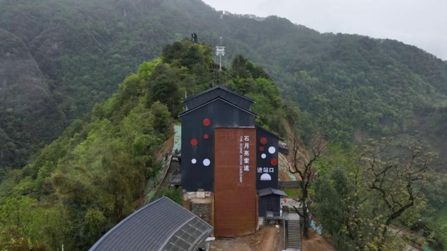 更好的日子还在后头丨石月亮景区索道为福贡文旅添 “空中走廊”