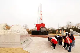 传承红色精神 祥和社区组织青少年开展缅怀先烈活动图片