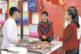 董宇辉：我会继续“借花献佛”传播文化图片