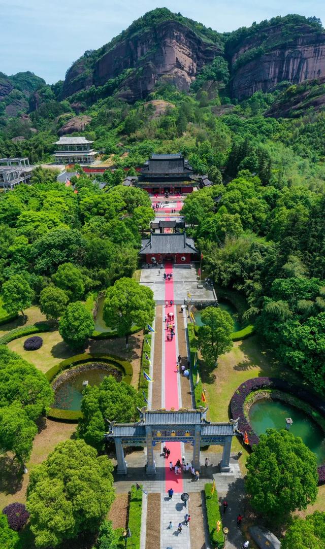 苏L赣L齐“挨欧”，常州逆袭“十三妹”！龙虎山豪送畅游年卡！