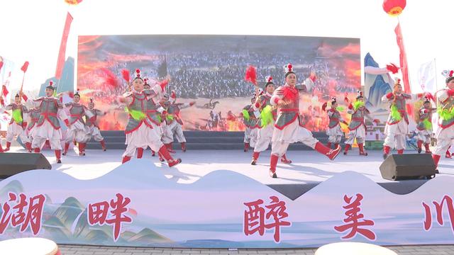 有看头、有玩头、有尝头、有逛头 ——记“山水湖畔·醉美川西”永昌县2025年全国冬季“村晚”示范展示活动