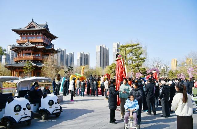 一步踏入千年画！定州众春园春节“行浸式”游园火出圈