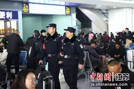 淮安铁路警方全力保障春运铁路运输安全图片