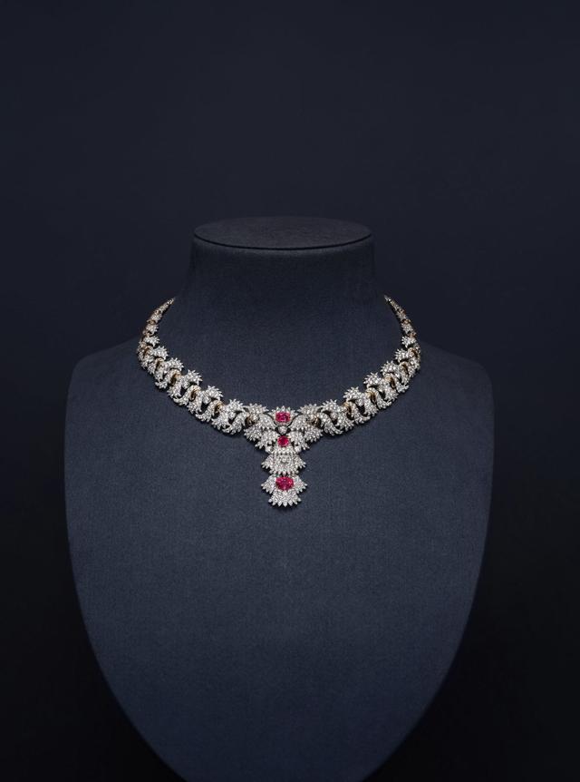 蒂芙尼秋日赞颂瑰海奇珍，宝曼兰朵演绎当代拜占庭美学｜是日美好事物