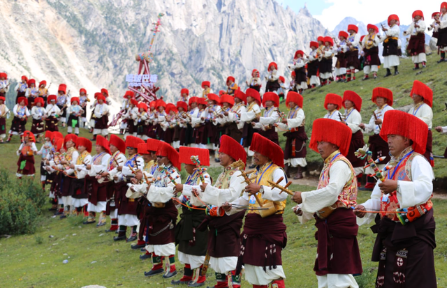 圣洁甘孜·一生有约 | 非遗舞蹈、AI互动、超级礼包……甘孜文旅全景秀，28日成都揭晓你的2026诗意之旅