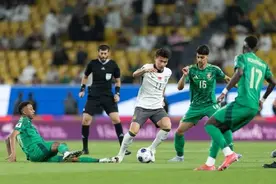 因“直红”将被追加停赛一场，林良铭无缘国足客战印尼图片