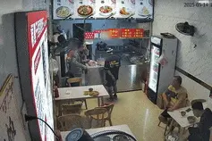 民警吃馄饨识破骗局，为小店挽回30余万元图片