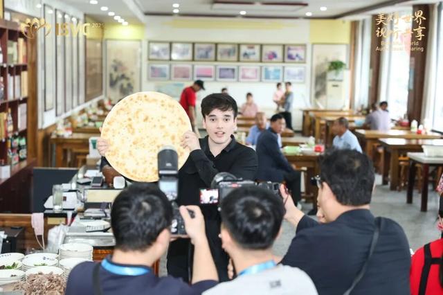 太出圈！中外网红齐聚日照！沉浸体验日照魅力！