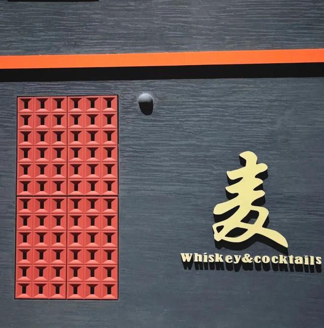 美兰湖的秋天藏着“多巴胺”配色！快来打卡这座湖畔彩色小镇吧