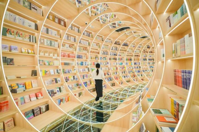 东莞新晋文艺街区，随手一拍就是大片→