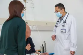 烟台毓璜顶医院成功开展全省首例肺部射频消融靶向去神经技术治疗慢阻肺图片