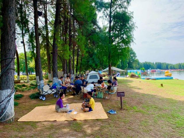 “绿水青山”圈粉各地游客 兰湖生态游受青睐
