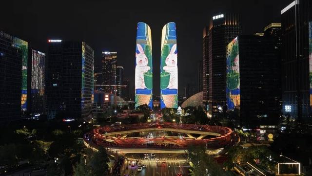 超级黄金周四川文旅到底有多火？“耍不完，根本耍不完” | 封面头条
