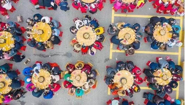 开封 “王婆” 与你相约麻城龟峰山，这个冬天在龟峰山，围着吊锅交朋友