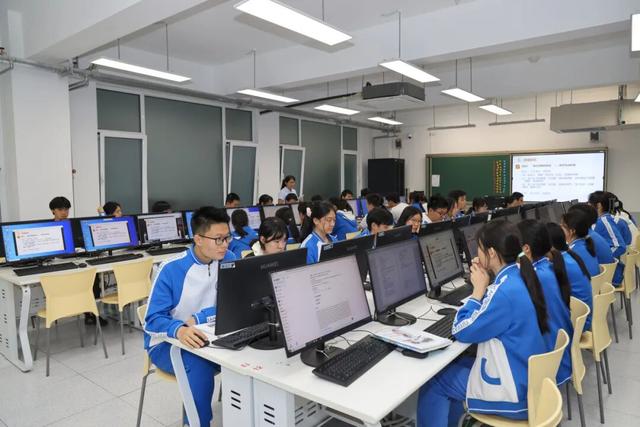 启动三大品牌！玉渊潭中学探索“人工智能+创新思维”育人新范式