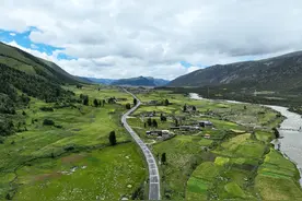 川藏南线暨理塘至亚丁公路服务设施建设正式启动图片