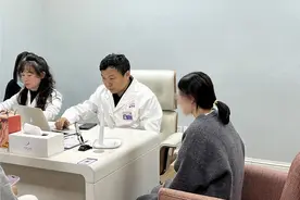 日光性皮炎、慢性光化性皮炎如何辨别图片