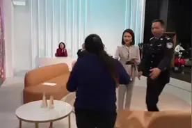 “妈，我好想你！”这一句，窦妈妈等了32年图片
