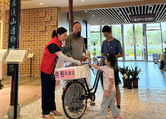 当“李渔”遇上棒冰，兰溪服务区的夏日清凉与文化温情
