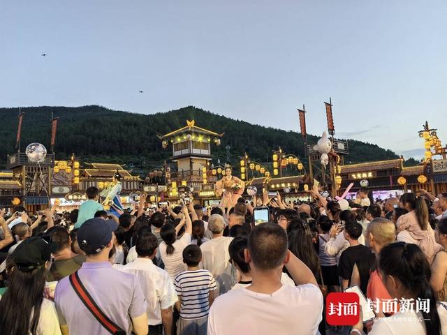“大蜀道不夜三国城”开城 让千年文化“活”在夜色里