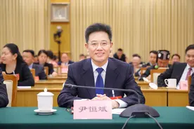 全国人大代表尹恒斌：主动服务和积极融入国家战略 大力推进贵州航空产业城建设图片