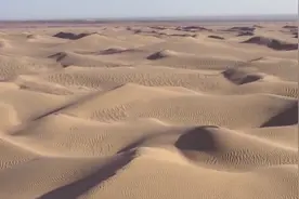 塔克拉玛干沙漠，戴上“围脖”有多难？图片