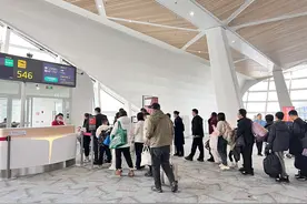 春运2024｜春运首日南方航空在深圳承运旅客超4.8万人次图片