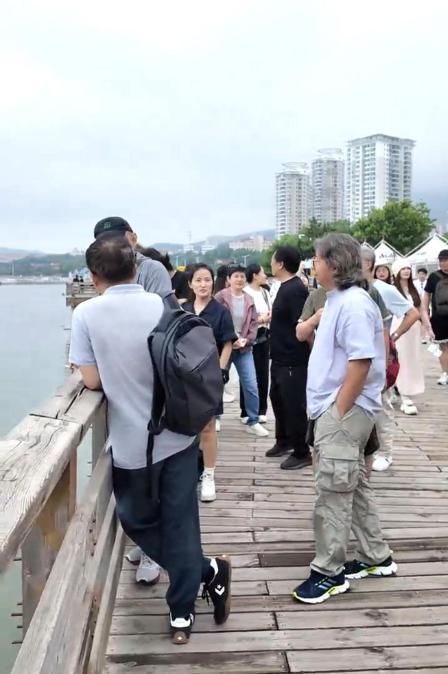 图片新闻|烟台美酒美景醉了导演
