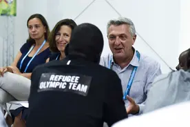 巴黎奥运会｜联合国难民事务高级专员格兰迪荣获奥林匹克桂冠奖图片