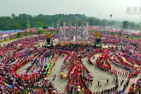 万人齐舞 云南芒市举行2024年目瑙纵歌节图片