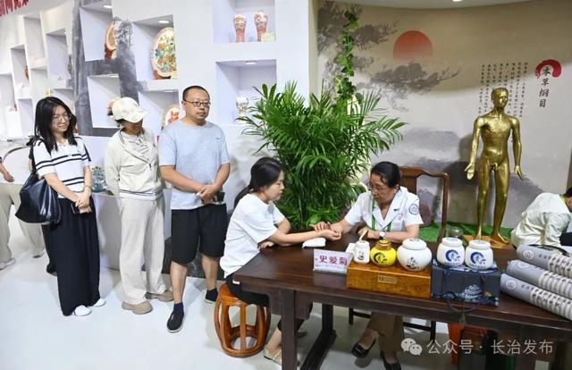 聚焦第七届山西文博会丨大美长治精彩亮相：36家企业携700余种特色产品参展