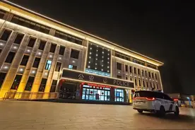 深夜，家里的防盗门突然开门了……3分钟后他们赶到了现场！｜新春走基层⑧图片