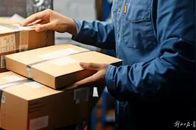 超重0.1公斤竟按1公斤算！快递续重“向上取整”引质疑图片