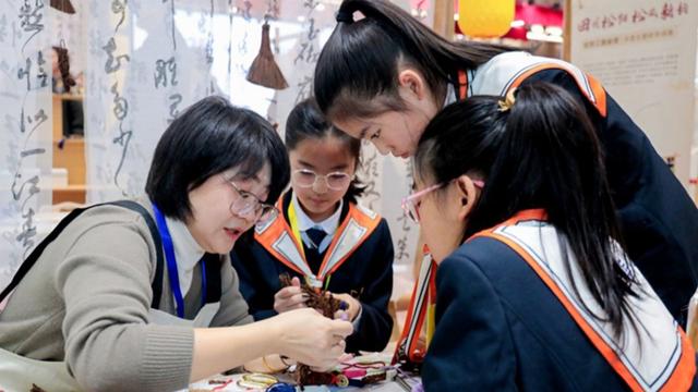 浙江发布首批13条非遗主题研学线路 打造“非遗+研学”文旅融合新样板